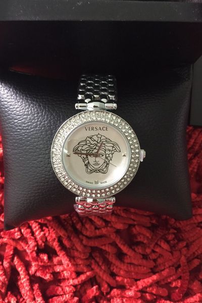 Đồng hồ versace nữ