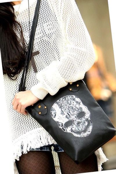 Túi xách đầu lâu cool style 2014