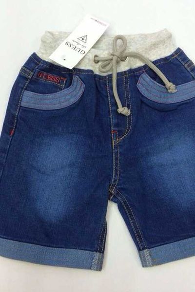 Quần jeans của bé