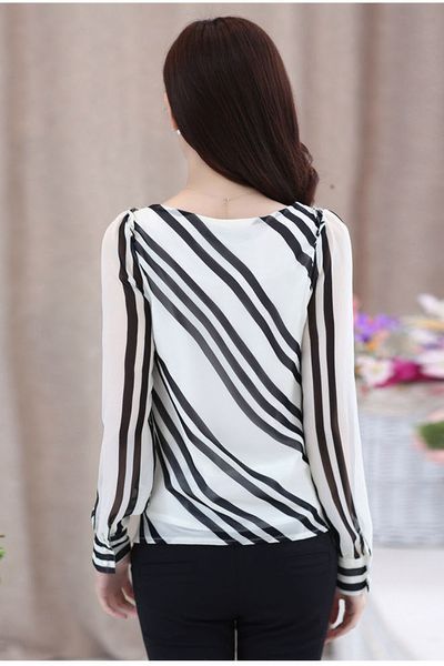 Áo kiểu cổ v sọc thời trang