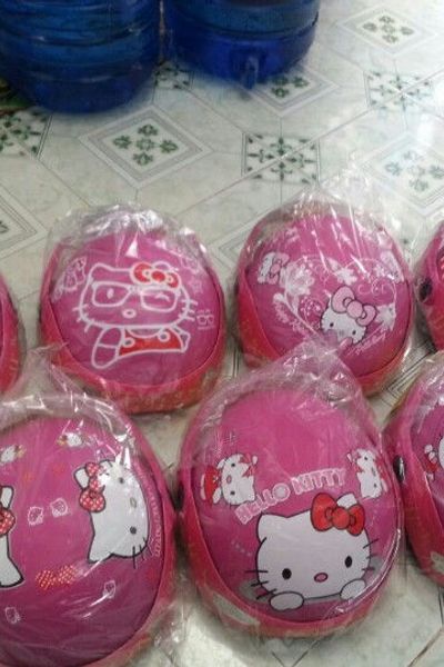 Nón bảo hiểm hello kitty kính ngoài ốp da