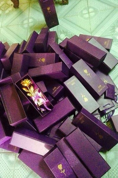 Hoa hồng mạ vàng 24k