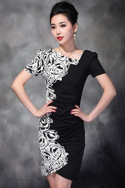 Ms 430 -230s đầm in 3d hoa hồng trắng đủ size