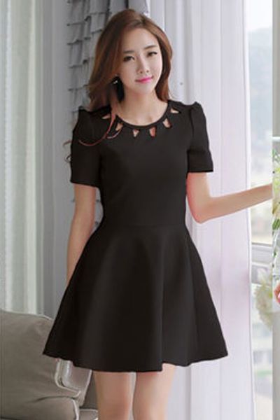 Đầm xòe cut-out tam giác - 1642