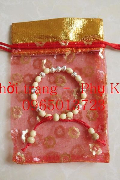 Vòng dâu tằm cho bé