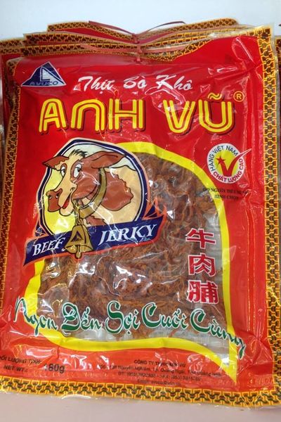 Thịt bò khô miếng sợi anh vũ 100g tai cửa hàng thịt bò khô ánh mai ở 234 nghi tàm - hà nội