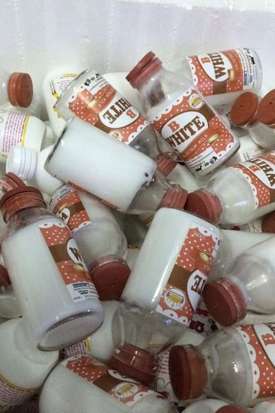 Sữa non dưỡng da bwhite