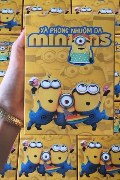 Xà phòng nhuộm da tắm trắng minions