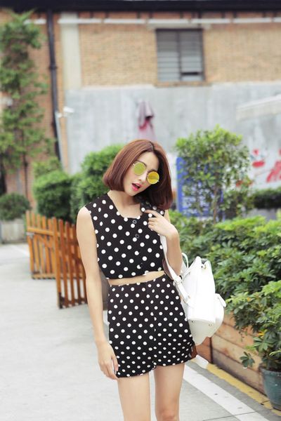 Set áo croptop quần short chấm bi - 1584