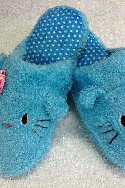 Dép bông nhung hello kitty xinh xắn đi trong nhà