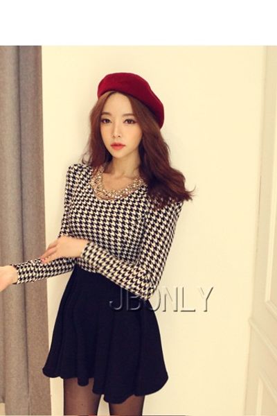 Đầm nữ dài tay xếp li họa tiết kẻ houndstooth cổ điển thanh lịch