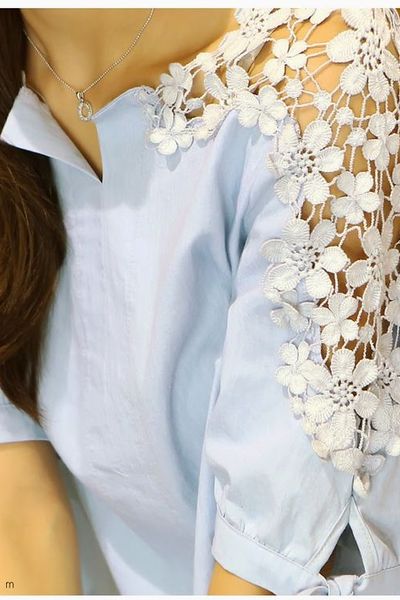 Áo phối ren phom rộng