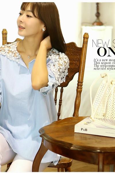 Áo phối ren phom rộng