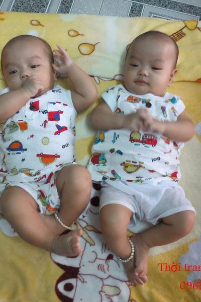 Vòng tay dâu tằm cho bé
