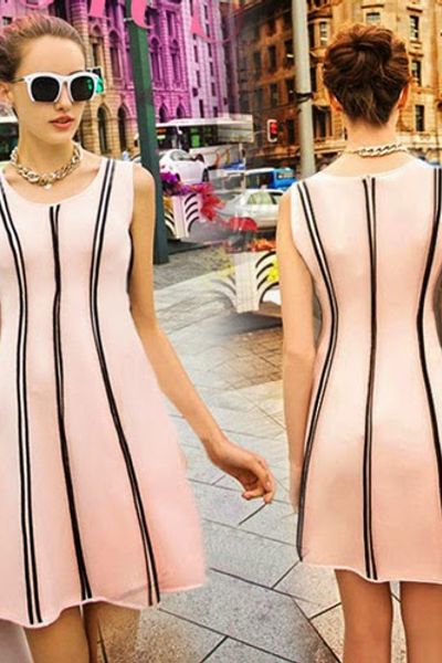 Đầm xòe trắng phối sọc đen - 1149