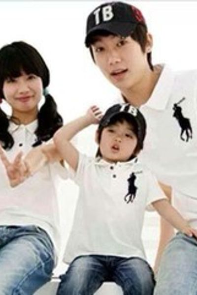 Áo thun polo gia đình ba mẹ bé