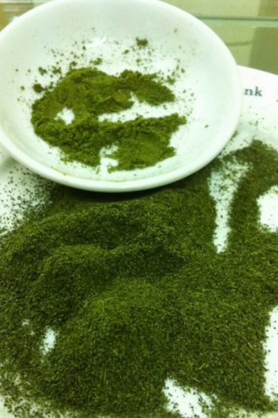 Bột trà xanh trắng da trị thâm mụn