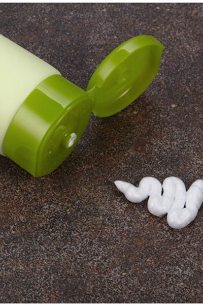 Sữa rửa mặt trà xanh