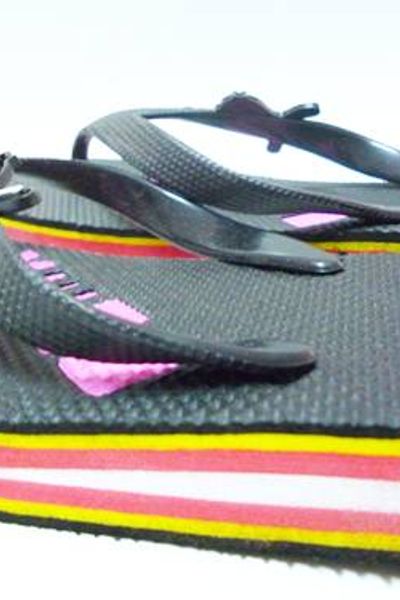 Dép puma dành cho nữ - có màu hồng và đen