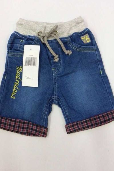 Quần jeans của bé