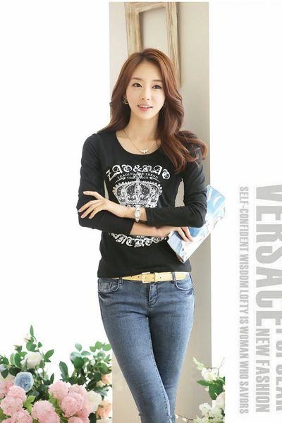 Áo thun nữ tay dài in hình vương miện - 0956