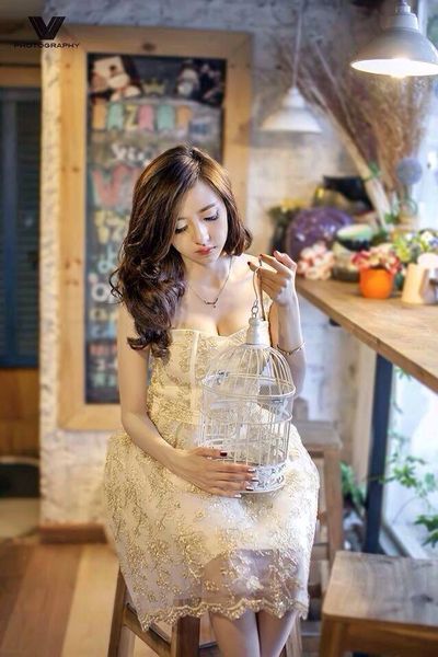 Đầm lưới xòe 2 dây ánh kim cao cấp