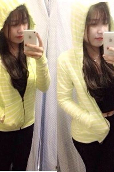 Áo khóac f21 ̣c - chấm bi
