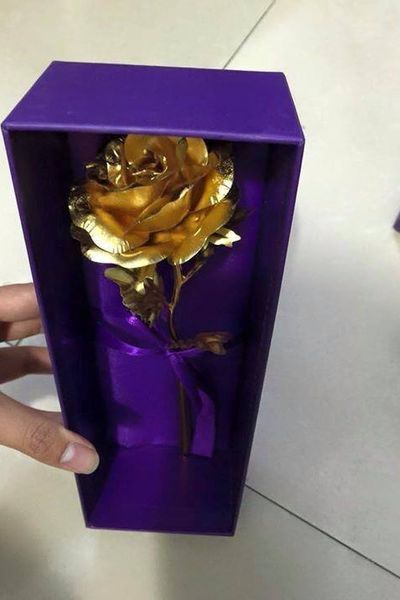 Hoa hồng mạ vàng 24k