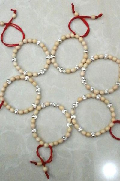 Vòng tay dâu tằm cho bé