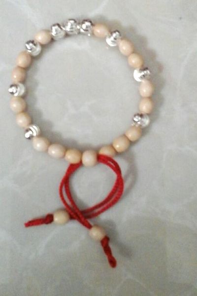 Vòng tay dâu tằm cho bé