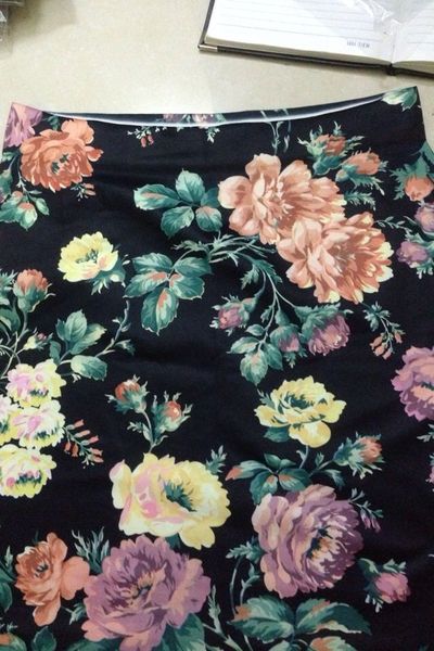 Chân váy cotton co giãn họa tiết hoa hồng