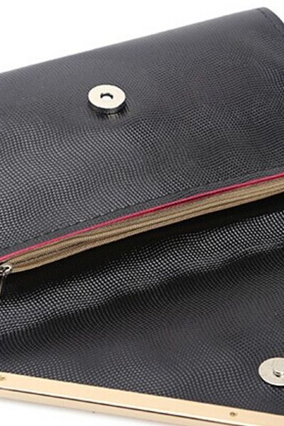 Mstx 243 - túi cầm tay đeo chéo nẹp vàng chữ v