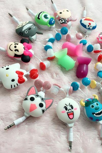 Tai nghe cartoon tự động thu dây có mic