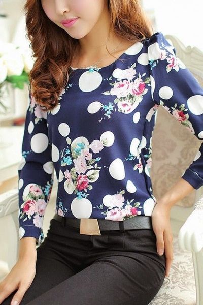 Áo họa tiết chấm bi duyên dáng - av0375
