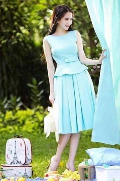Đầm xòe xếp ly màu xanh ngọc