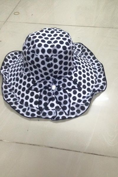 Nón vành thời trang giá rẻ