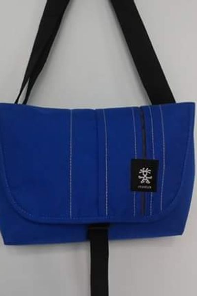 Túi ipad máy ảnh crumpler free wheeler mesenger dành cho bạn nữ t004