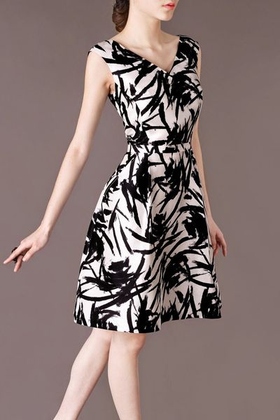 Đầm lá trúc trắng đen - 0452