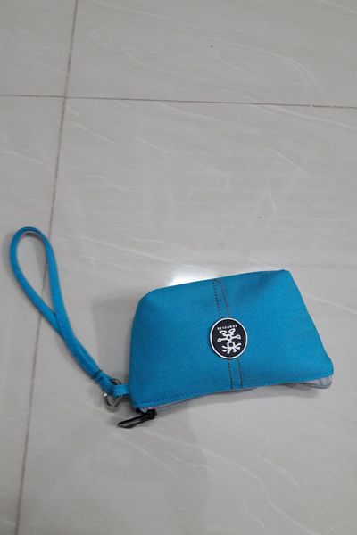 Bóp cầm tay siêu thời trang crumpler bn003