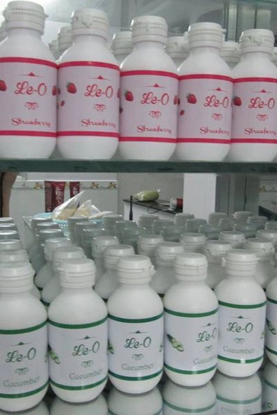 Sữa non dâu tây kích trắng