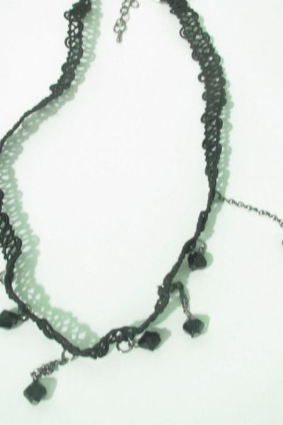 Dây hạt cườm đen