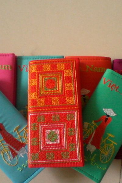 Ví thêu nhiều mẫu