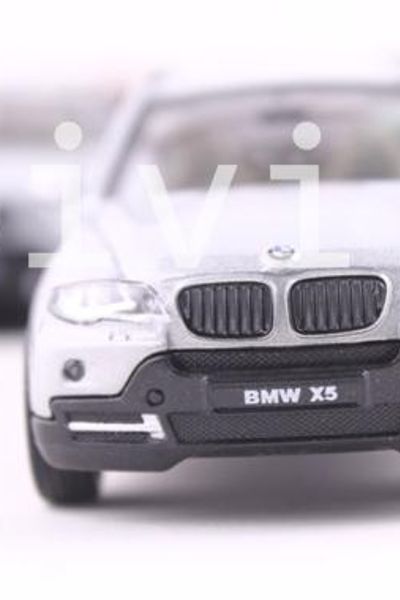 Xe bmw x5 hợp kim bản quyền - 25005c